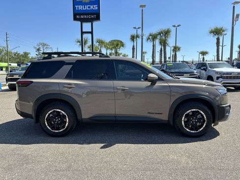 Used 2024 Nissan Pathfinder Rock Creek AWD/4WD image 17