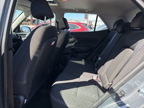 Used 2025 Hyundai Venue SEL image 13
