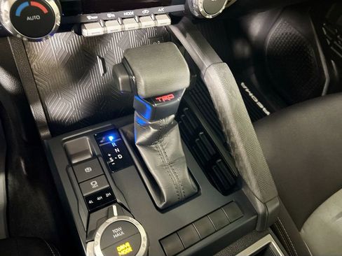 Used 2025 Toyota Tacoma TRD Sport image 17