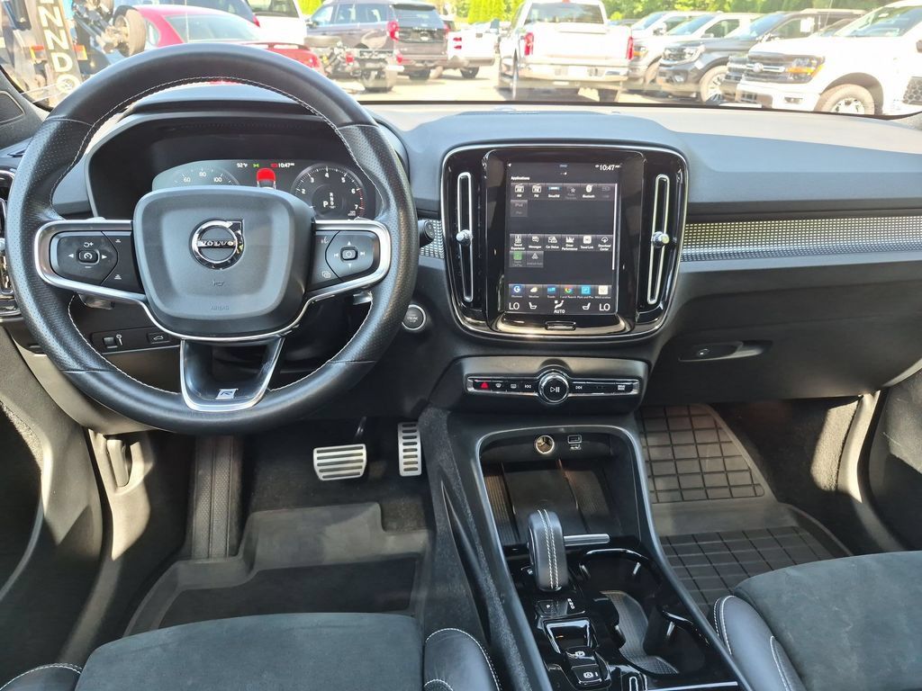 Used 2020 Volvo XC40 T5 R-Design w/ Protection Package Premier AWD/4WD image 32