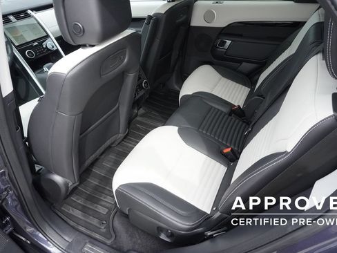 Used 2025 Land Rover Discovery S AWD/4WD image 29
