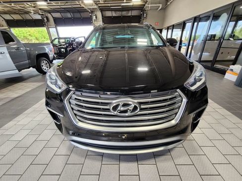 Used 2019 Hyundai Santa Fe XL SE w/ SE Premium Package 02 FWD image 2