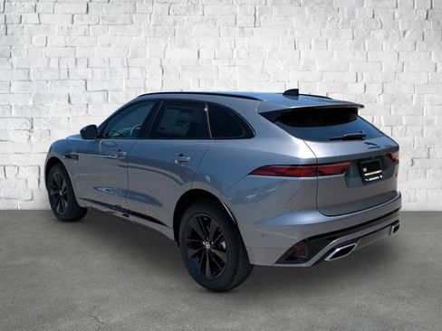 New 2026 Jaguar F-PACE R-Dynamic S image 4