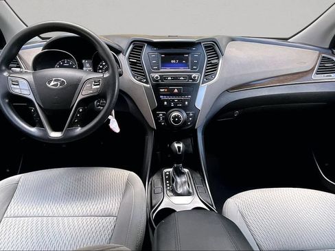 Used 2017 Hyundai Santa Fe Sport FWD image 8