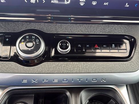 Certified 2025 Ford Expedition Tremor AWD/4WD image 20