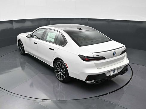 New 2026 BMW 760i xDrive w/ Executive Package image 22