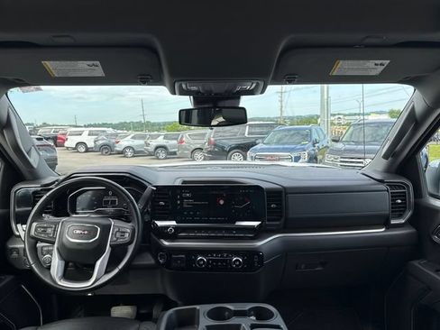 Used 2025 GMC Sierra 1500 SLT AWD/4WD image 21