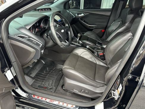 Used 2016 Ford Focus ST w/ Equipment Group 402A image 12