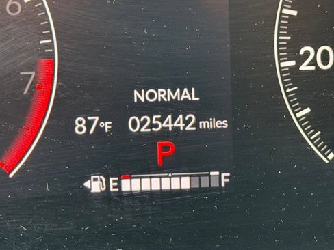 Used 2024 Honda HR-V Sport image 3