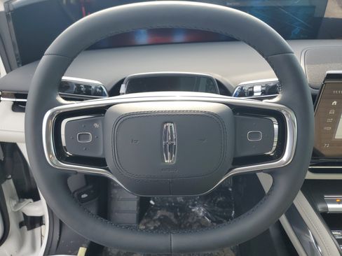 New 2026 Lincoln Nautilus Reserve image 16