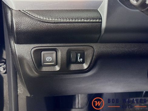 Certified 2023 GMC Acadia SLE w/ Driver Convenience Package image 10