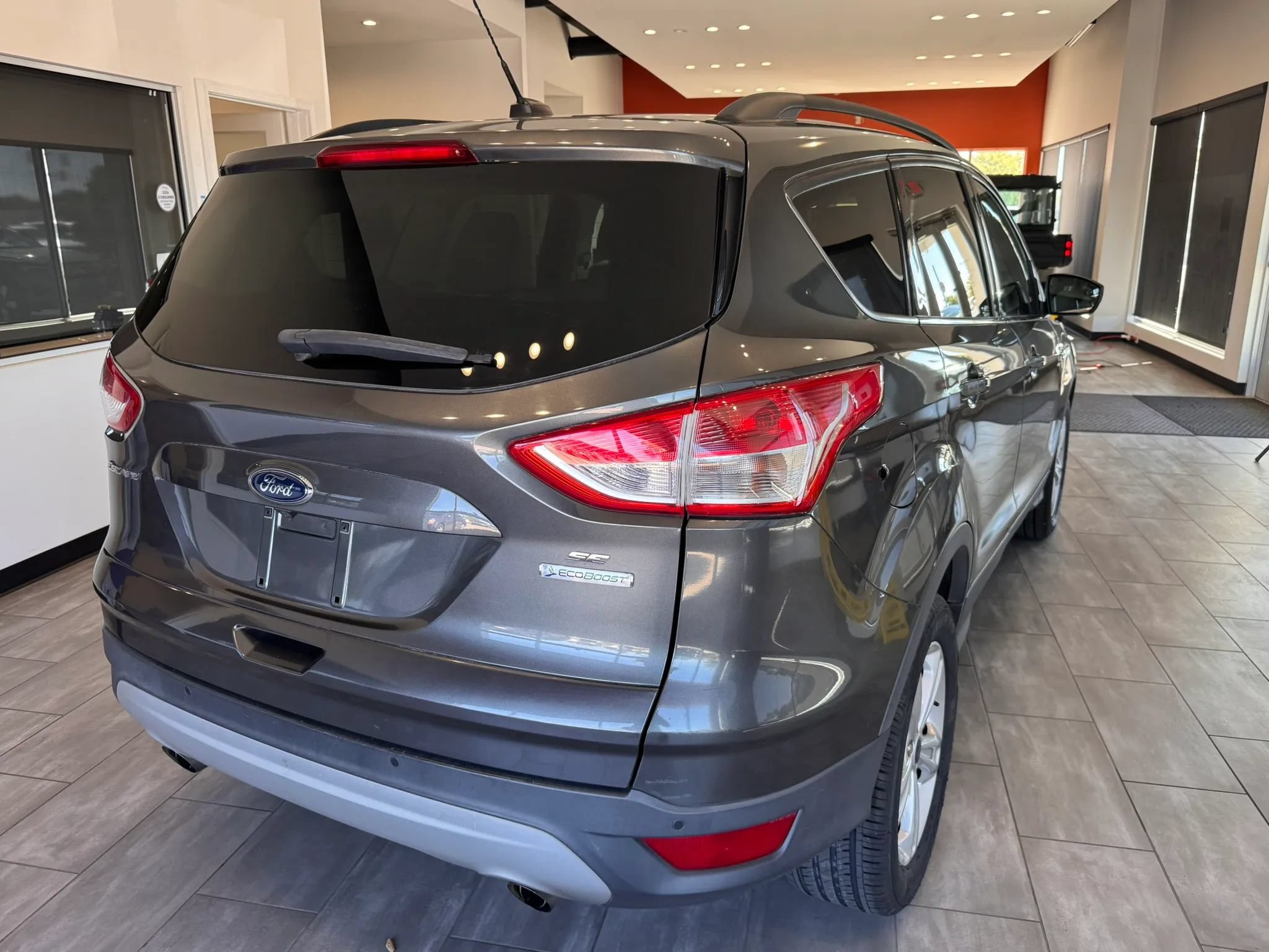 Used 2016 Ford Escape SE w/ SE Leather Comfort Package FWD image 13