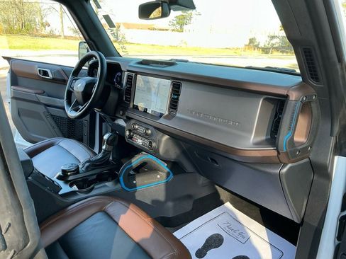 Used 2023 Ford Bronco Outer Banks image 24