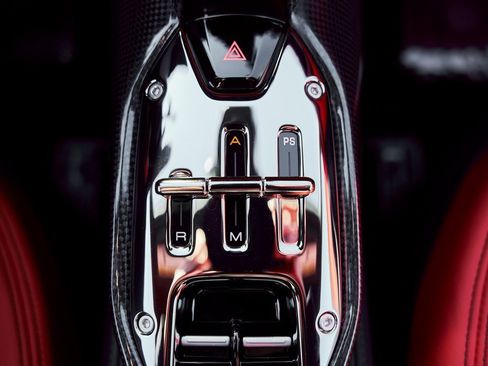 Used 2023 Ferrari SF90 Stradale Base image 61