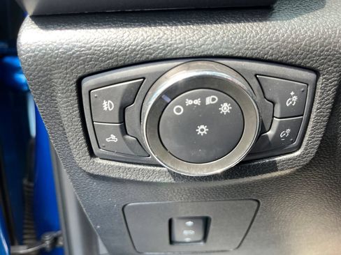 Used 2015 Ford F150 XLT w/ Equipment Group 302A Luxury AWD/4WD image 17