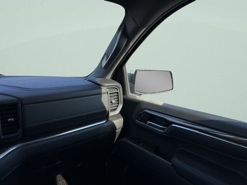 Used 2024 Chevrolet Silverado 1500 LT image 26