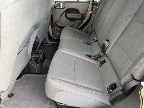 New 2025 Jeep Gladiator Sport image 14