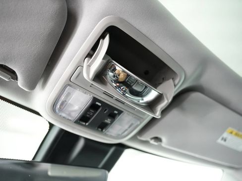 Used 2018 Honda Odyssey EX-L image 45