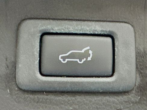 Used 2017 Subaru Outback 3.6R Limited image 31