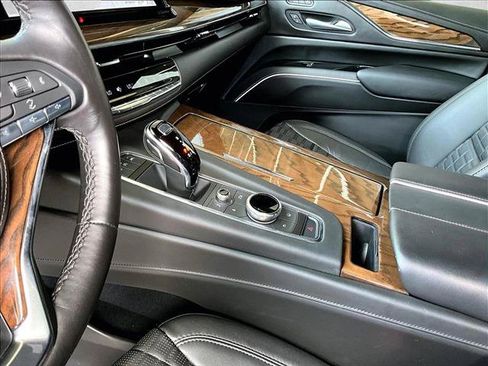 Used 2023 Cadillac Escalade Sport Platinum w/ LPO, ONYX Package AWD/4WD image 15