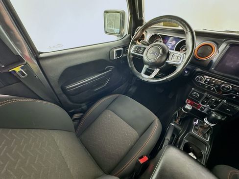 Used 2022 Jeep Gladiator Mojave w/ Cold Weather Group AWD/4WD image 9