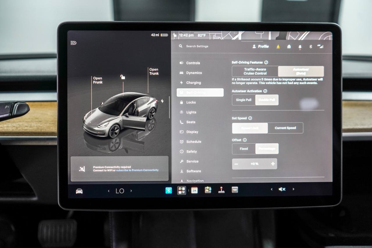 Used 2023 Tesla Model 3 Standard Range RWD image 13