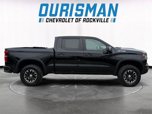 Used 2023 Chevrolet Silverado 1500 ZR2 w/ Technology Package image 7