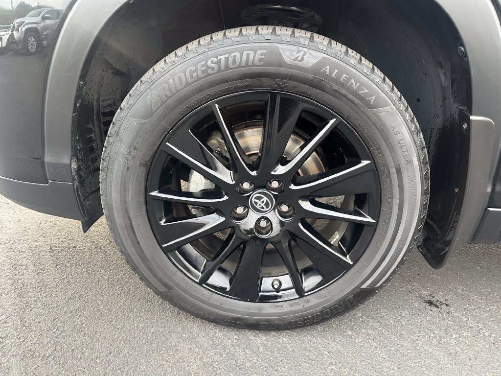 Used 2019 Toyota Highlander SE AWD/4WD image 12