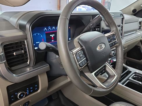 Used 2025 Ford F350 Platinum w/ Platinum Plus Package image 5