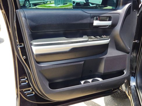 Used 2020 Toyota Tundra SR5 w/ SR5 Upgrade Package AWD/4WD image 10