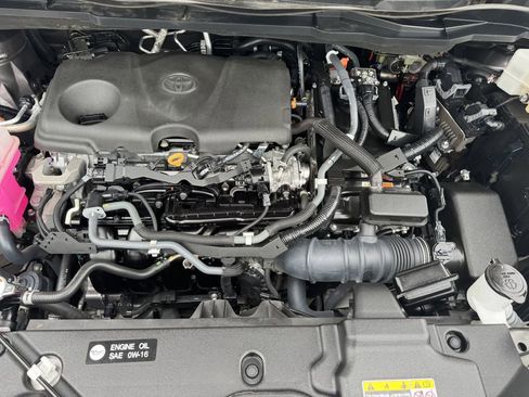 Used 2022 Toyota Sienna XLE FWD image 30