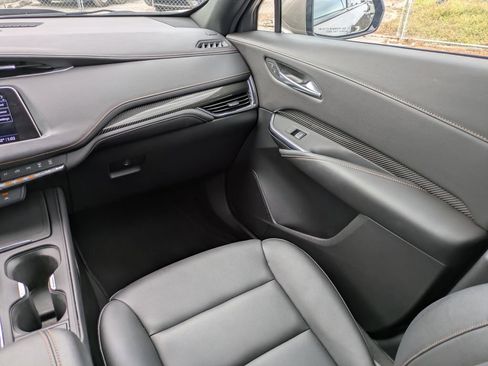 Used 2023 Cadillac XT4 Sport image 19