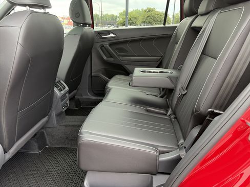 Certified 2024 Volkswagen Tiguan SE R-Line AWD/4WD image 26