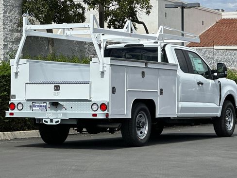 New 2026 Ford F350 XL w/ XL Chrome Package image 4
