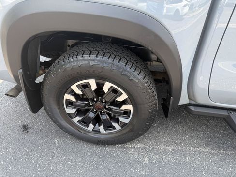 Used 2024 Nissan Frontier PRO-4X w/ Technology Package AWD/4WD image 17