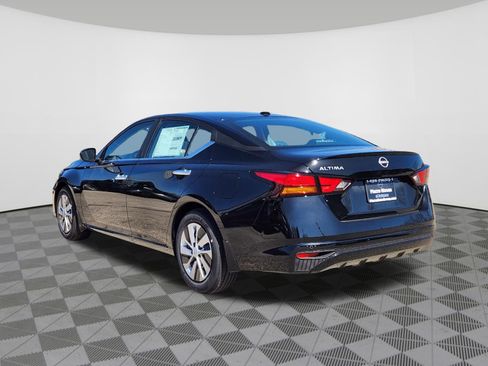 Certified 2025 Nissan Altima 2.5 S FWD image 3