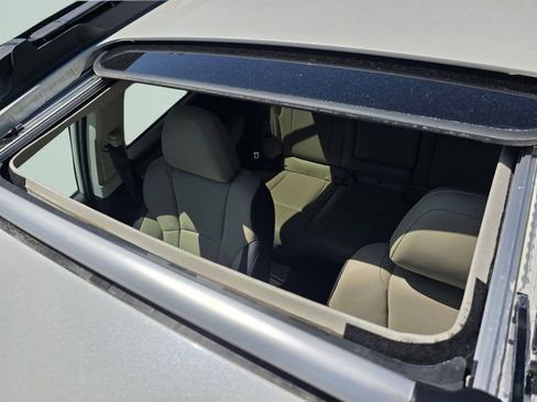 Used 2022 Subaru Outback Limited AWD/4WD image 4