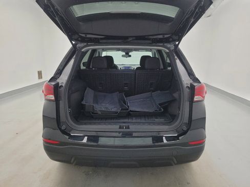 Used 2024 Chevrolet Equinox LS w/ LS Convenience Package FWD image 29