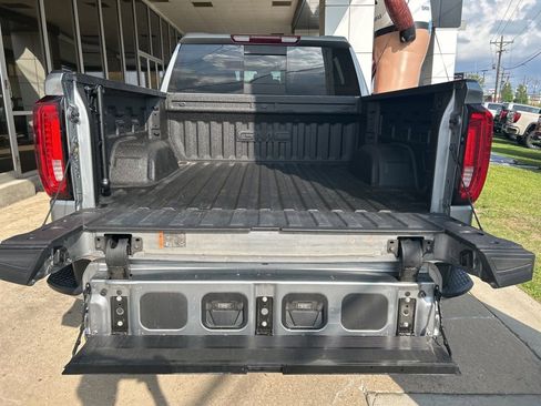 Used 2024 GMC Sierra 1500 SLT w/ SLT Premium Plus Package AWD/4WD image 12