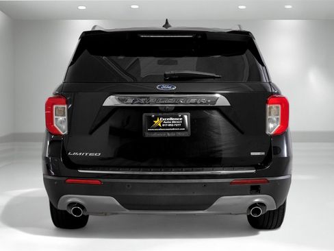 Used 2021 Ford Explorer Limited w/ Equipment Group 301A image 9