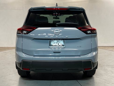 New 2026 Nissan Rogue SV w/ Cold Weather Package AWD/4WD image 4