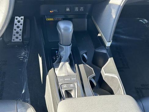 Certified 2025 Toyota Camry SE image 20