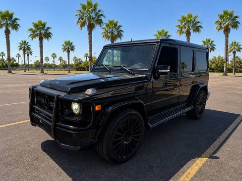 Used 2011 Mercedes-Benz G 55 AMG 4MATIC image 2