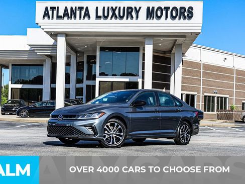 Used 2025 Volkswagen Jetta Sport FWD image 3