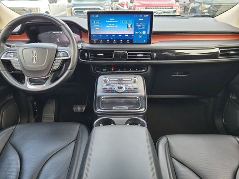 Certified 2021 Lincoln Nautilus Reserve w/ Equipment Group 201A image 11