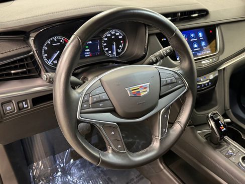 Used 2023 Cadillac XT5 Luxury FWD image 4