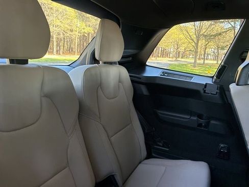 New 2026 Volvo XC90 B6 Plus w/ Protection Package Premier image 27
