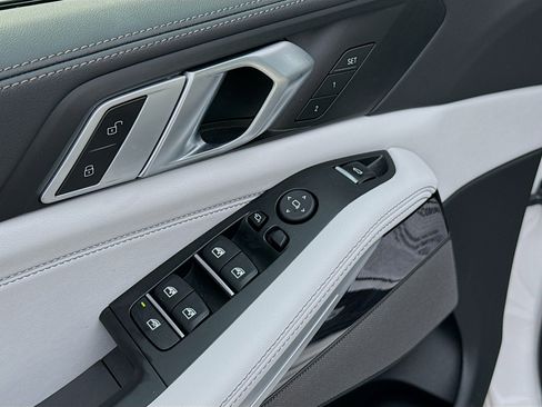 Used 2025 BMW X5 xDrive40i w/ M Sport Package image 23