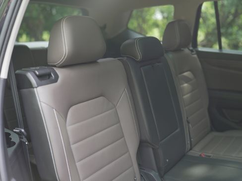 Used 2025 Volkswagen Atlas SEL image 23