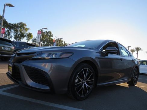 Certified 2024 Toyota Camry SE image 3
